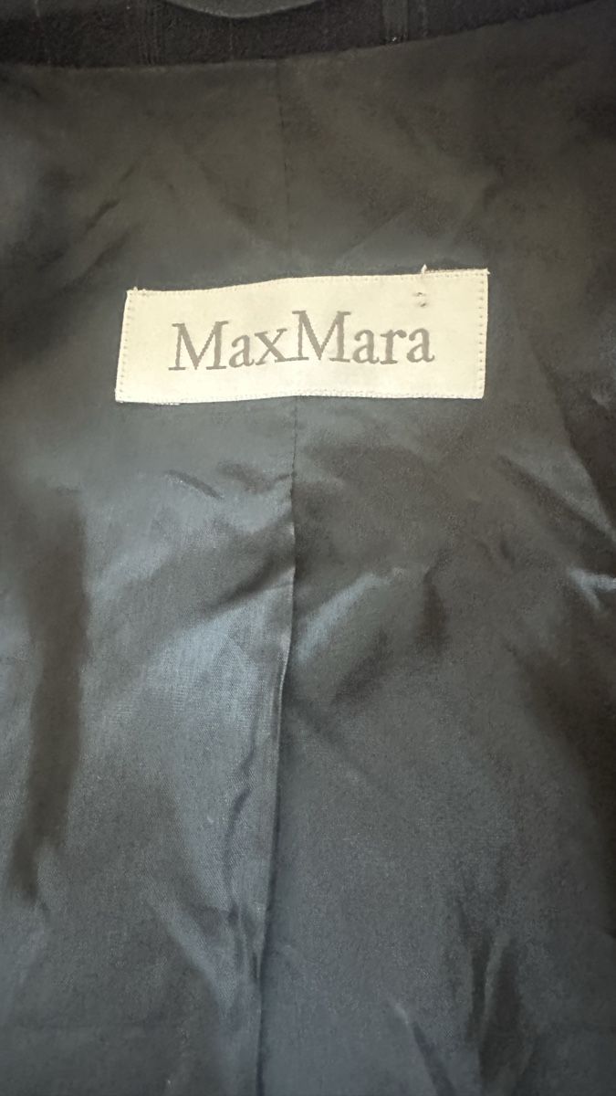 Max Mara Jacken: Veste Max Mara rayee noir taille 44 – Neu (gemäss Beschreibung) aus Vuippens von ale_6gkb 8