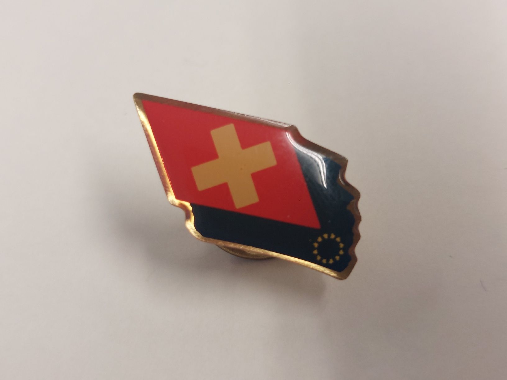 Swiss Plaketten & Abzeichen: Pin Schweiz / EU – Neu (gemäss Beschreibung) aus Zürich von shimibene
