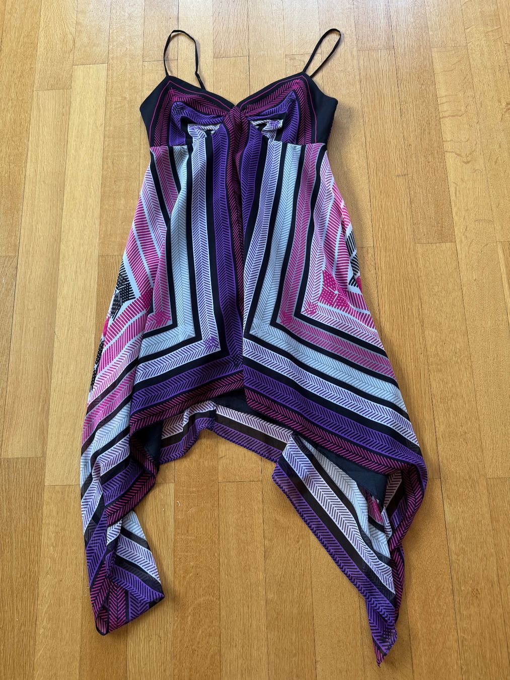Vero Moda Kleider: Sommerliches, leichtes Kleid mit Muster, Grösse S – Neu (gemäss Beschreibung) aus Schöfflisdorf von sonjastarfish