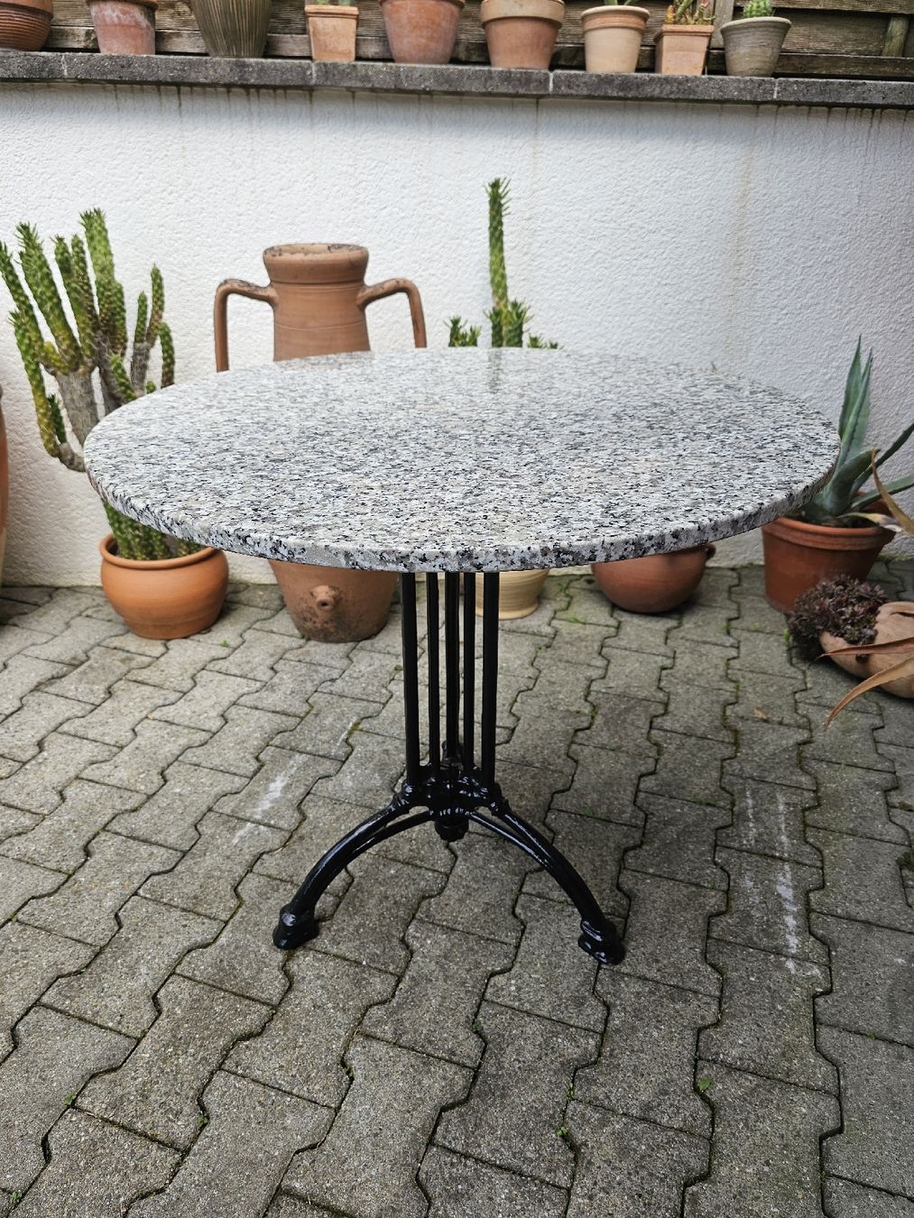 Tische: Bistrotisch Granittisch – Gebraucht aus Villnachern von hasta08