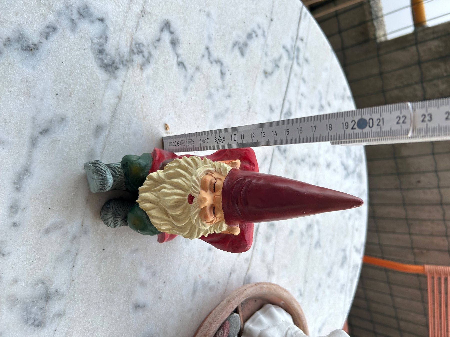 Statuette: Signierter Polyresin-Gnom/Zwerg – Usato da Degersheim venduto da Pinguin040 2
