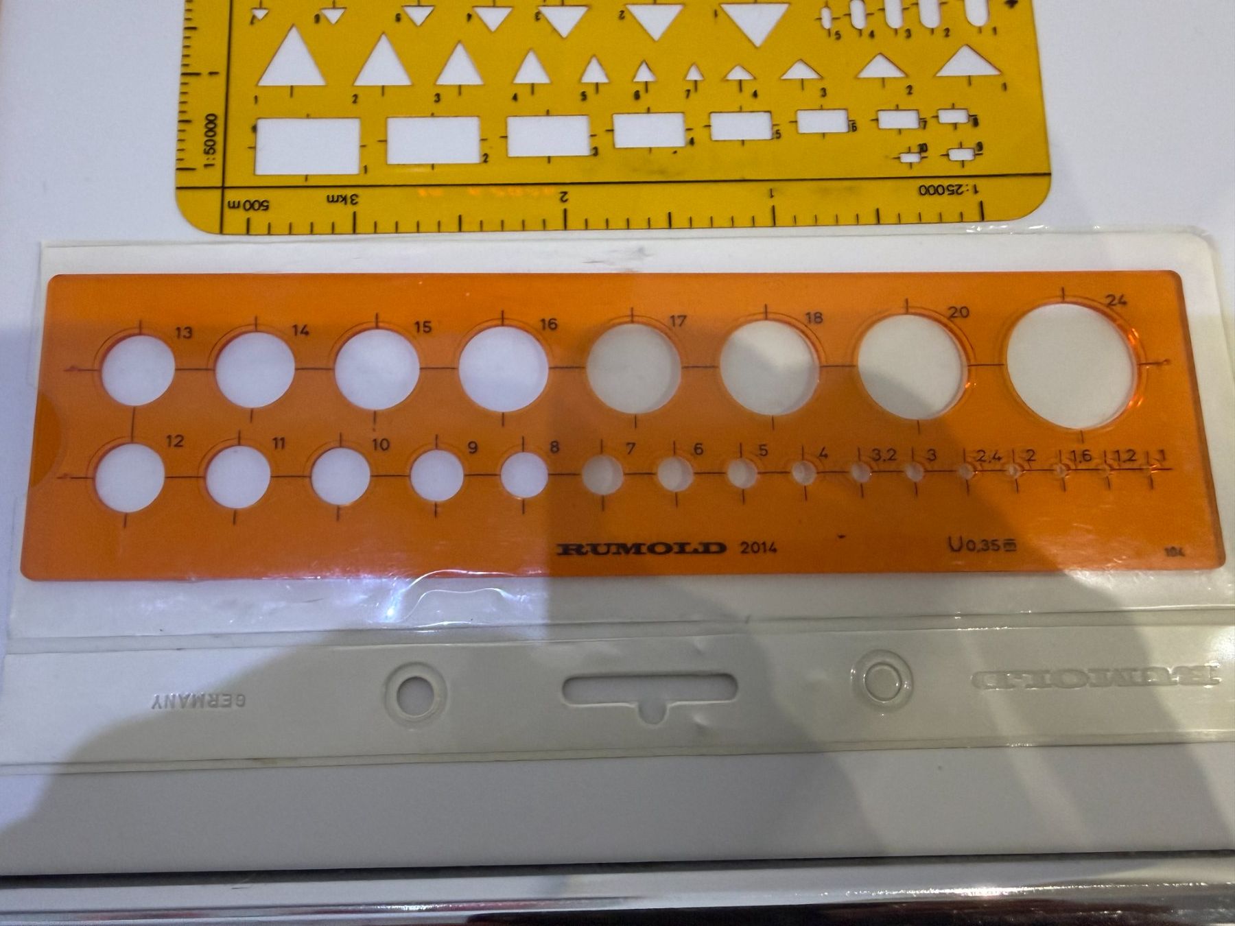 Rotring Sciablone: Schablonen 5 Stk, Rotring, Rumold, EDMZ+Philips – Usato da Unterengstringen venduto da Tnovus 5