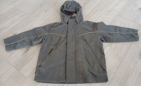 Jacke Grösse 104