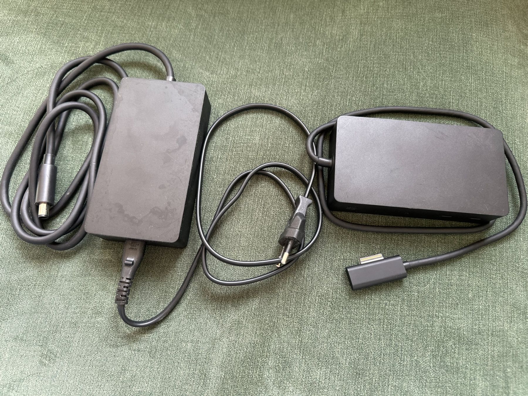 Microsoft Docking station: Surface Doingstation + Netzteil NEU – Nuovo (secondo la descrizione) da Quarten venduto da Wolfs