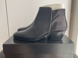Giorgia Rose, Bottines