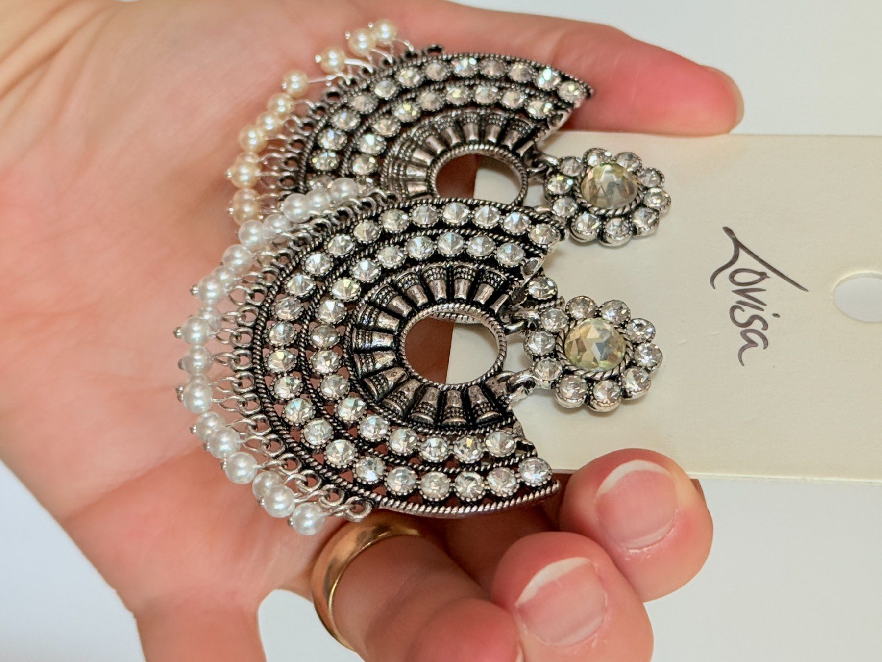 Boucles d'oreille: Boucles d'oreilles Lovisa avec perles neuves – Défectueux à Genève par AGBERG 5