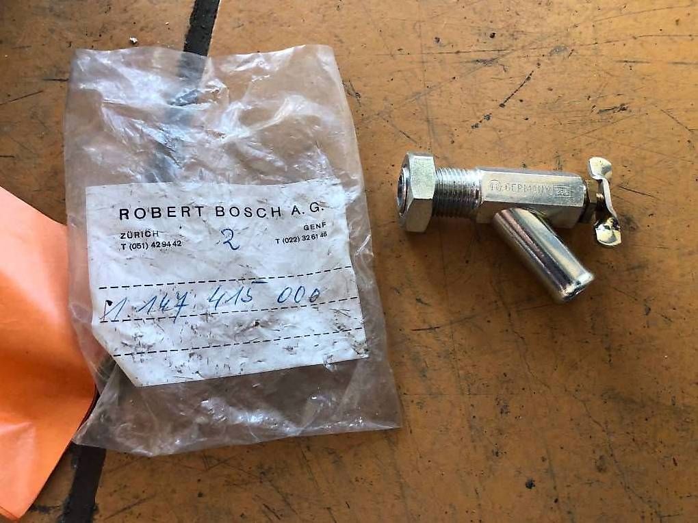Rubinetteria: Robinet Wasserhahn Bosch – Usato da Fenil-sur-Corsier venduto da HEMIsphere_Garage