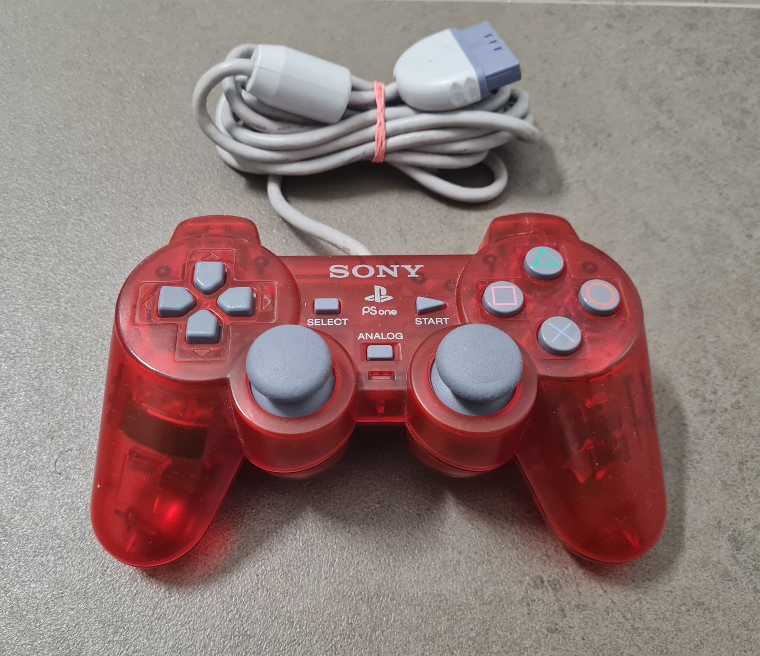 Sony Controller: Original PS2 Controller Special Edition Ruby Red – Gebraucht aus Birsfelden von Dealgoenner24