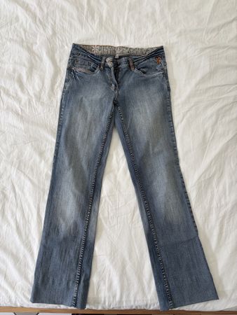 blue low-waist jeans vintage