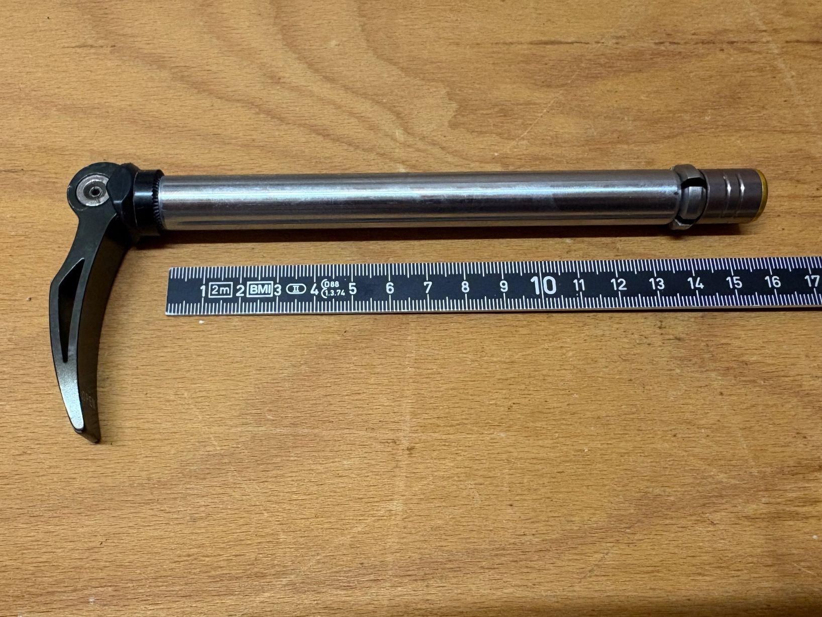 Ersatzteile: Qloc Steckachse von Suntour 135mm Ø 15mm – Gebraucht aus Biel/Bienne von ofa 2