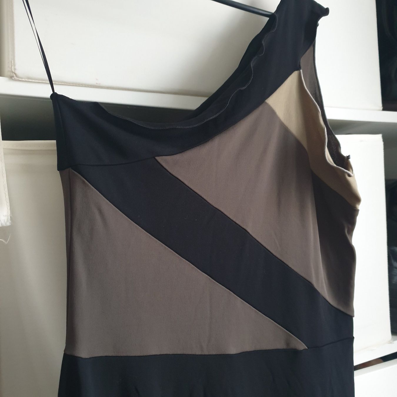 Armani Vestiti: ARMANI schönes Kleid Gr. 38 – Usato da Frenkendorf venduto da Chrigeli01 2