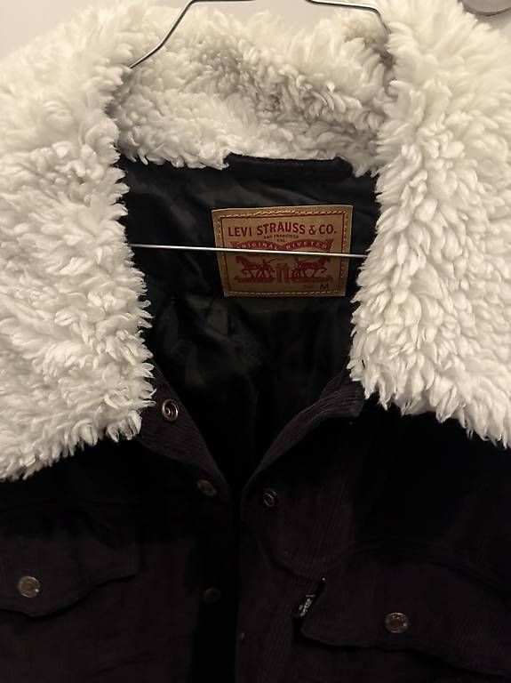 Levi's Jacken: Levi's Jacke – Gebraucht aus Burg AG von san_y56v 1