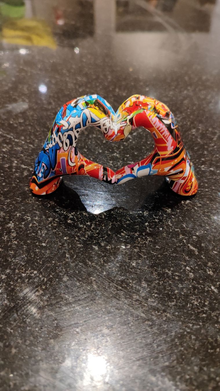 Sculture & Statue: Herz-Hand-Skulptur Graffiti Design- ein Hingucker! – Nuovo (secondo la descrizione) da St. Gallen venduto da BlackHawkJFR