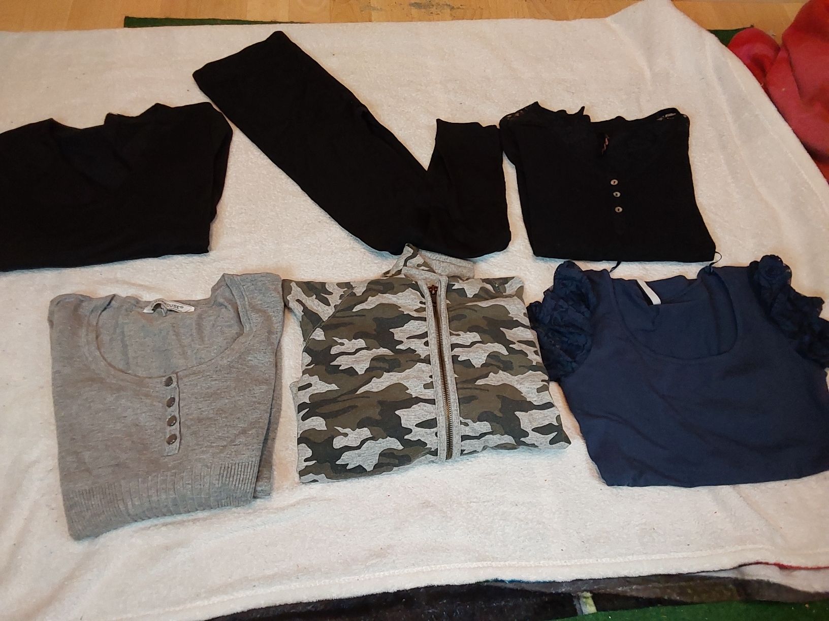 Kleiderpakete: Kleiderpaket gross Gr.S – Gebraucht aus Döttingen von Verkauf 3