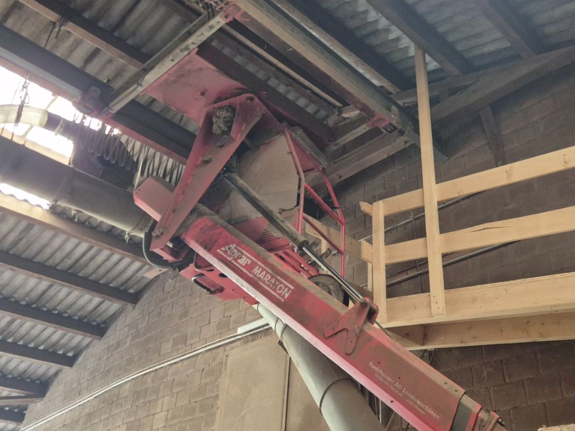 Grues: Kran/Heukran – D'occasion à Menznau par 6122 5