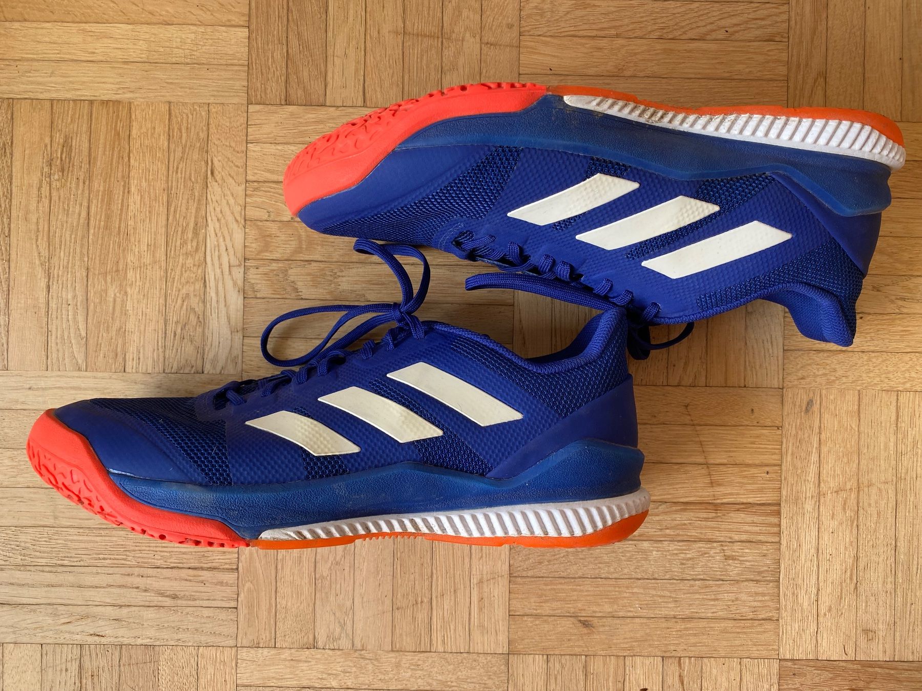 Adidas Herrenschuhe: Adidas Bounce Laufschuhe Gr. 46 – Gebraucht aus Bern von kat_d9p5 1