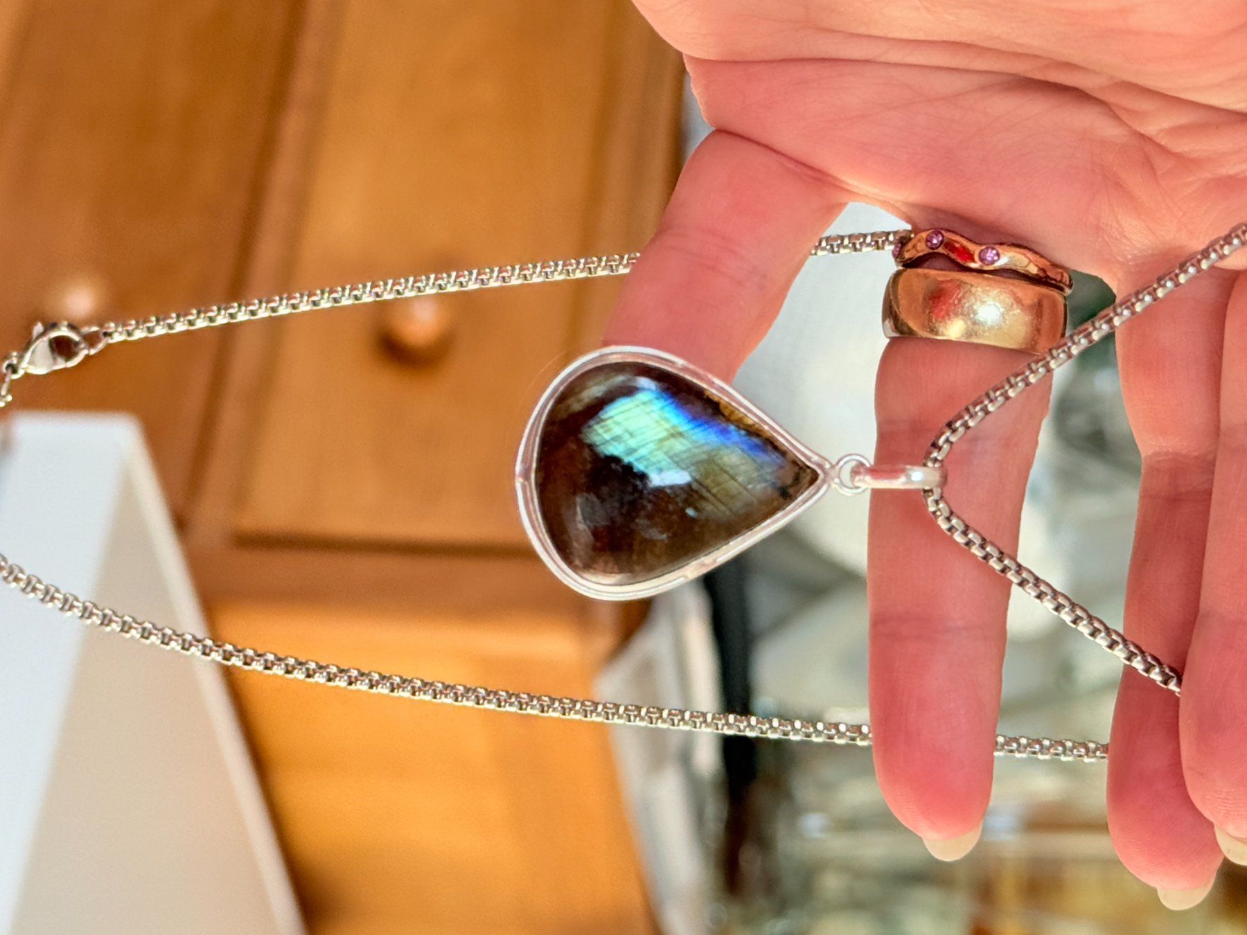 Catenine: Collier Labradorite naturelle – Nuovo e nell'imballaggio originale da Genève venduto da AGBERG 7