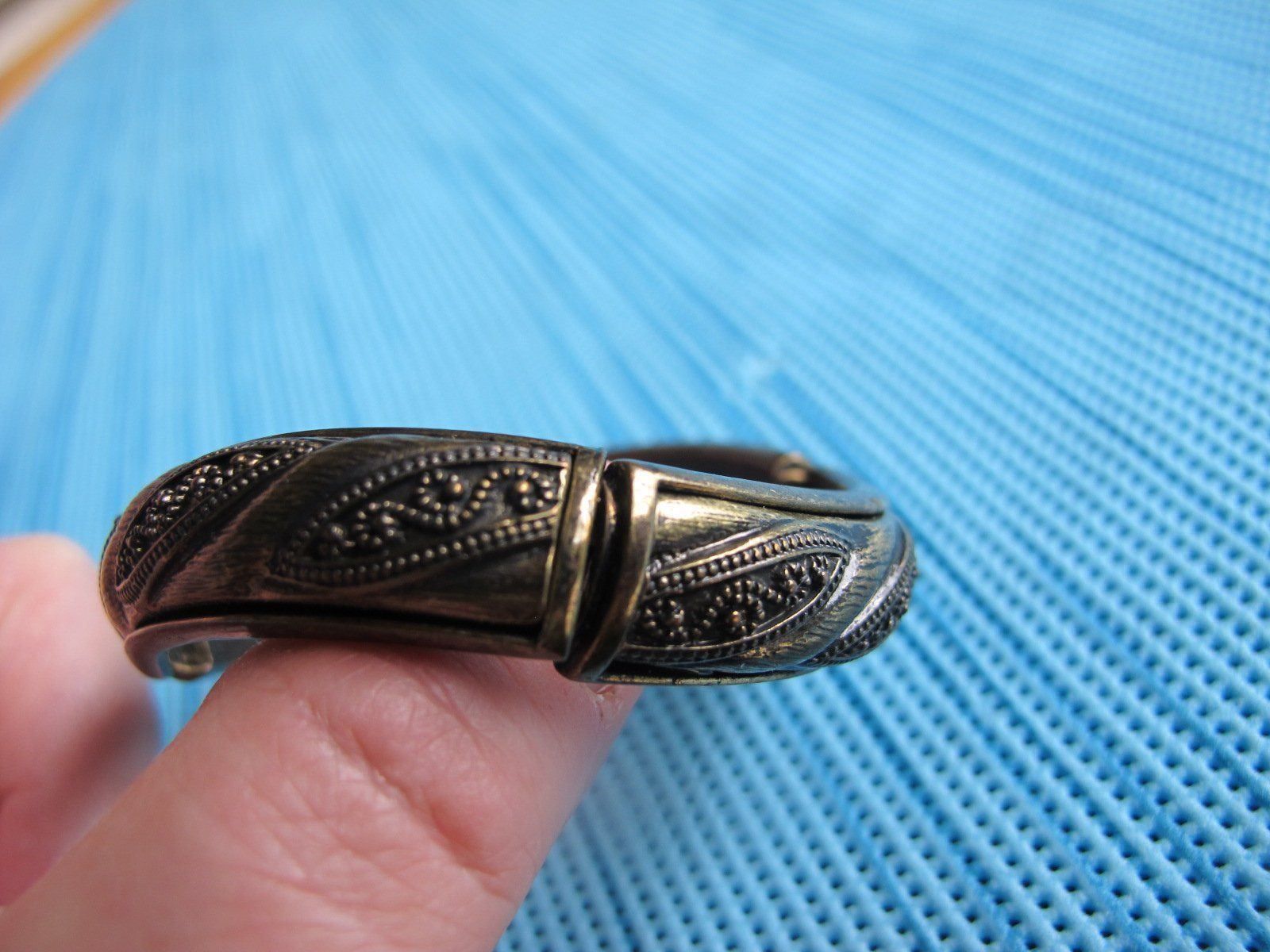Bracciali & Braccialetti: Alter Armband aus Metall Vintage – Usato da Löhningen venduto da Chimae67 6