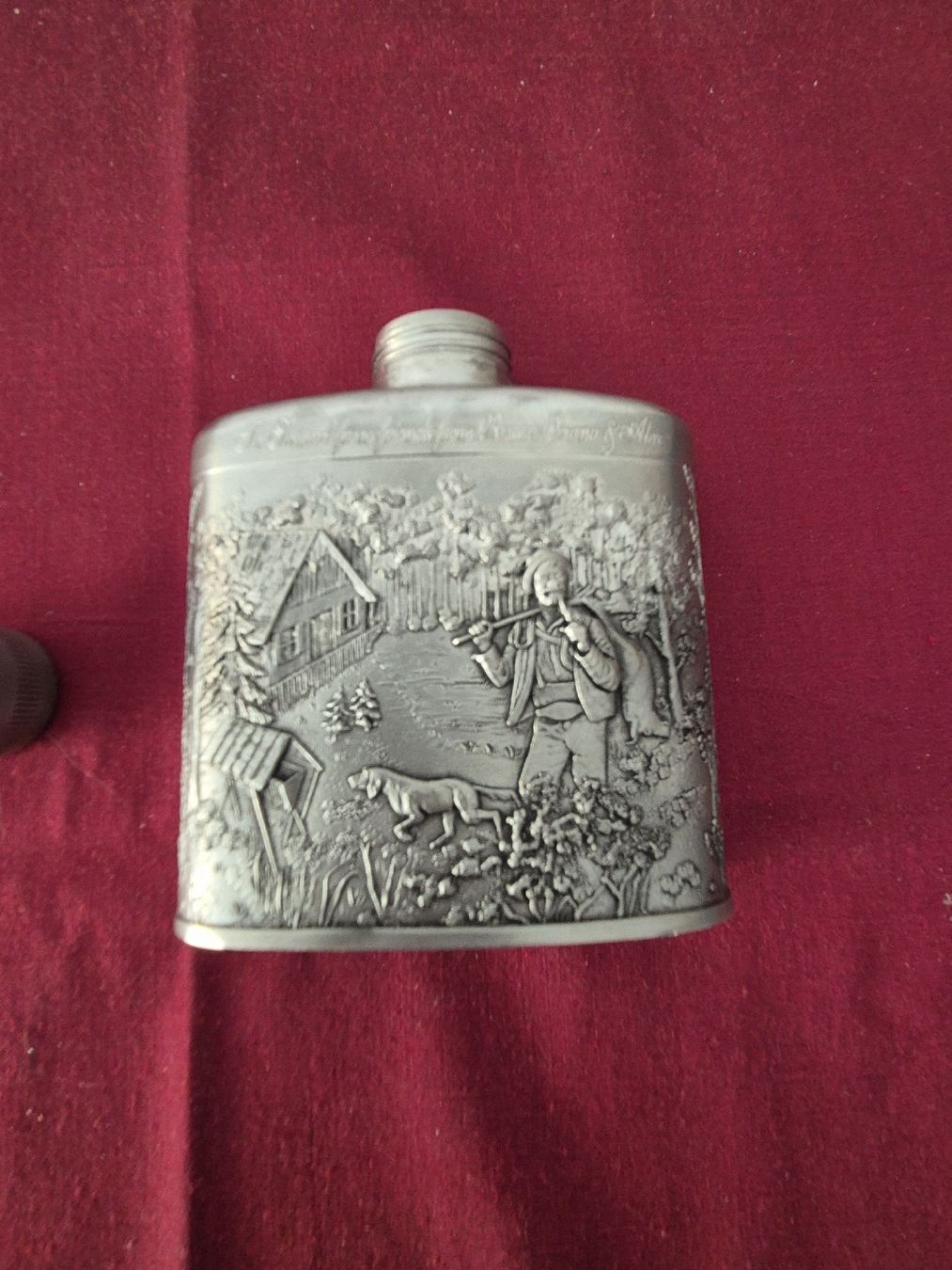 Sonstiges: Flachmann Zinnflasche mit Jäger / Jagtmotiv – Gebraucht aus Oberdiessbach von Finland1977 5