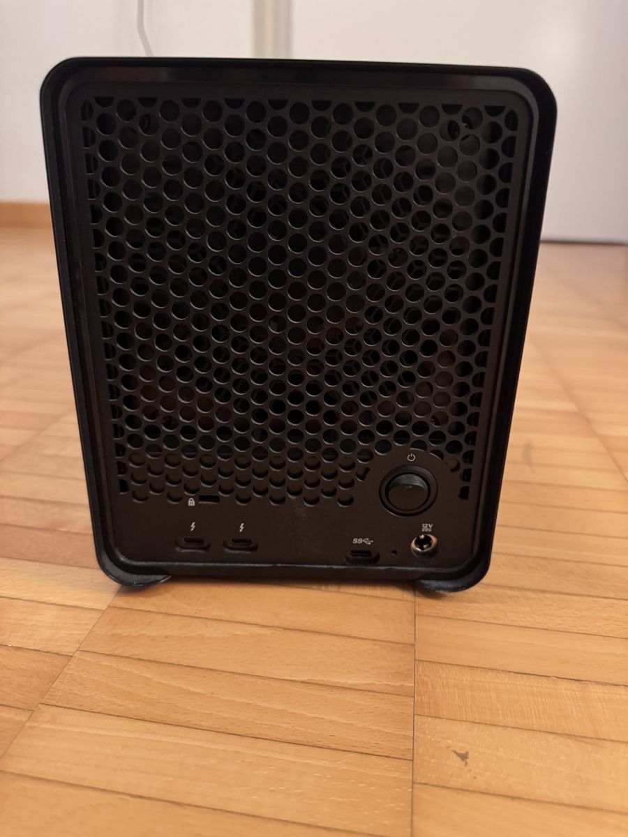 Drobo Disques durs: Drobo 5D3 RAID Storage, guter Zustand – D'occasion à Stallikon par Citizen_Kane 2