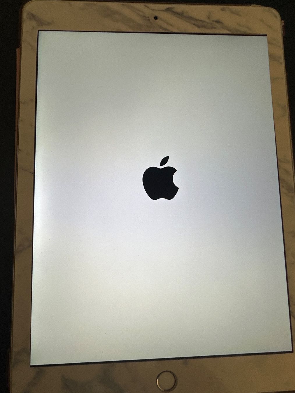 Apple Tablet PC: Apple Ipad Air 2 mit Hülle und Vinyl – Usato da Zürich venduto da katya_noia 6