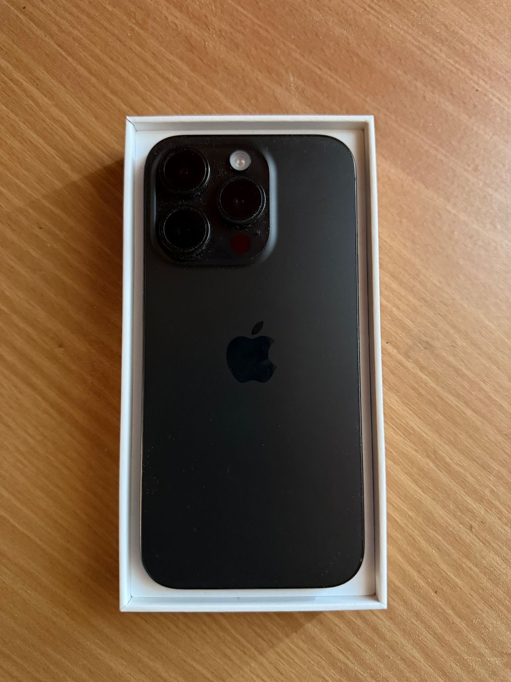 Apple Telefoni cellulari / Smartphones: iPhone 15 pro – Usato da St-Légier-Chiésaz venduto da kel_qkw5