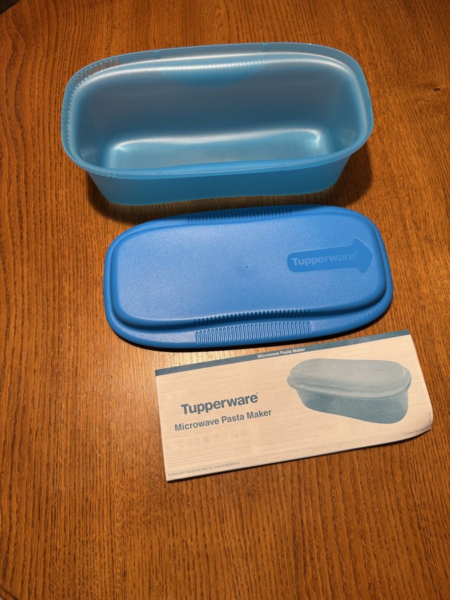 Tupperware Contenitori & Simili: Cuiseur spaghettis Tupperware – Nuovo e nell'imballaggio originale da Montsevelier venduto da ber_88db 1
