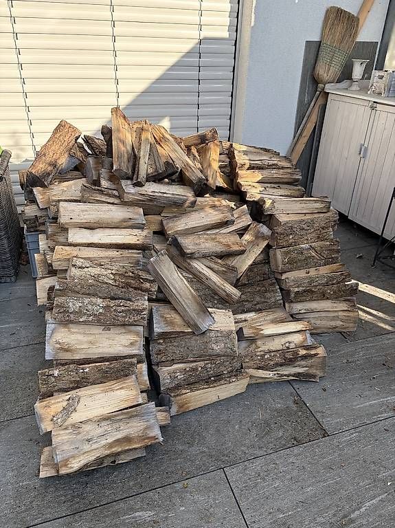 Articles en bois: Kaminholz / Restholz  – D'occasion à Hägglingen par Santisale 2