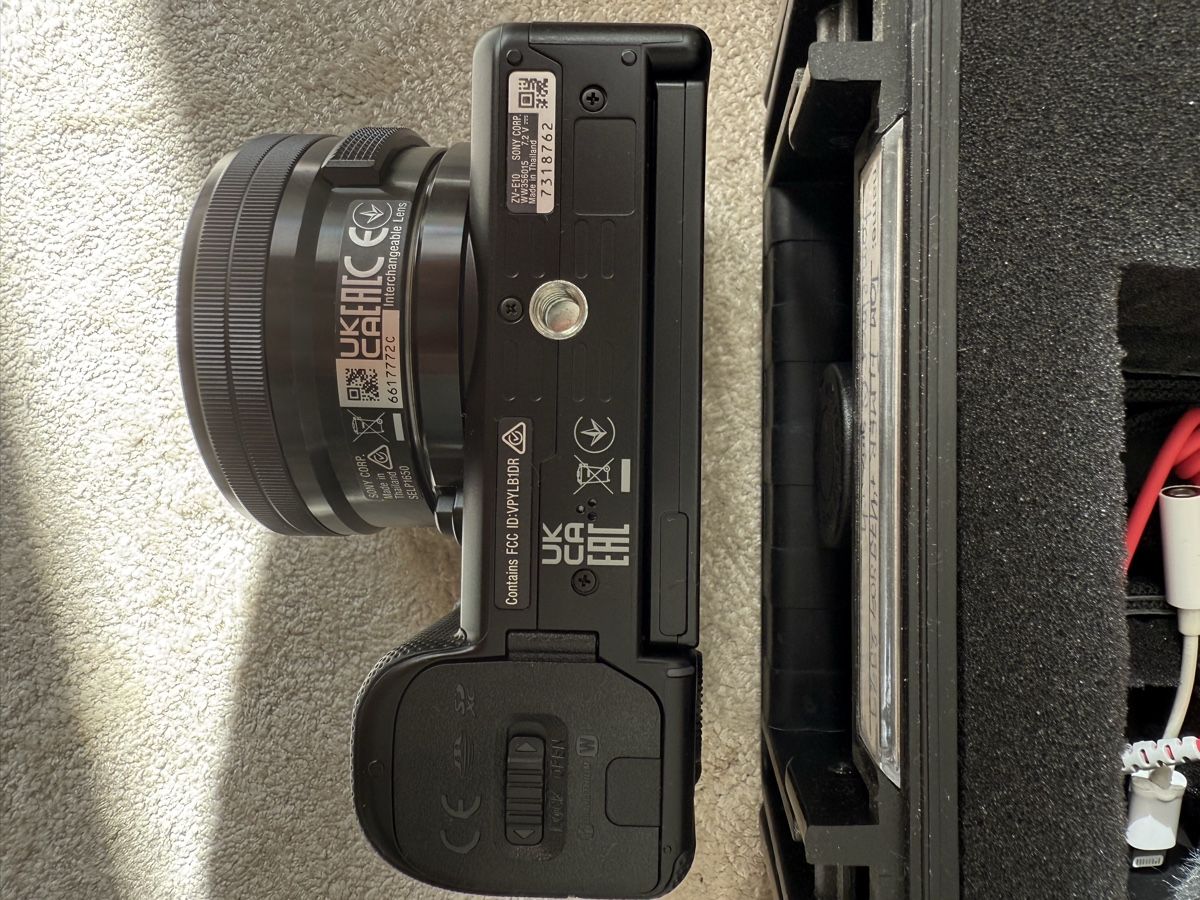 Sony Videocamere: Sony ZV-E10 4K Vlogging Set – Usato da Bern venduto da Laufsport3000 4
