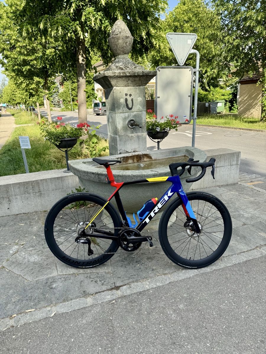 Trek Biciclette: Trek Madone SLR 7 Gen 8 Neu – Nuovo (secondo la descrizione) da Tüscherz-Alfermée venduto da fribi01