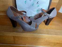 Chie Mihara Apart Pumps Grau Gr. 38 neuwertig