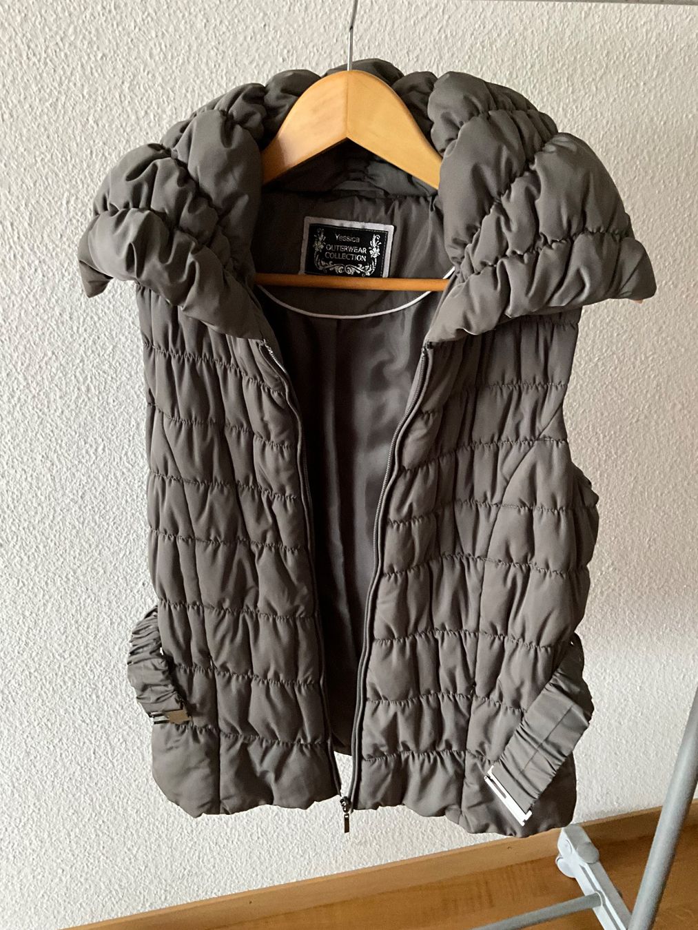 C&A Gilet & Giacche senza maniche: Steppweste  Gr. 40 – Nuovo (secondo la descrizione) da Muri b. Bern venduto da SmuriS 1