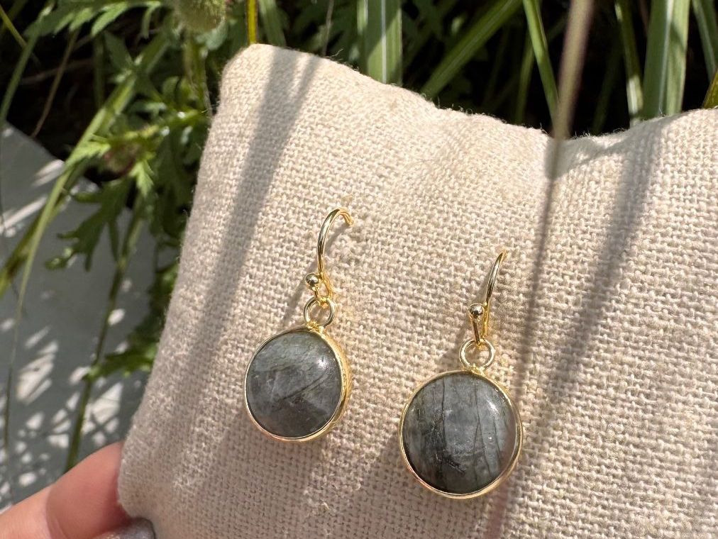 Ohrringe & -stecker: Wunderschön: Vergoldete Ohrhänger aus Labradorit – Neu und originalverpackt aus Rombach von Ivreajewels 4