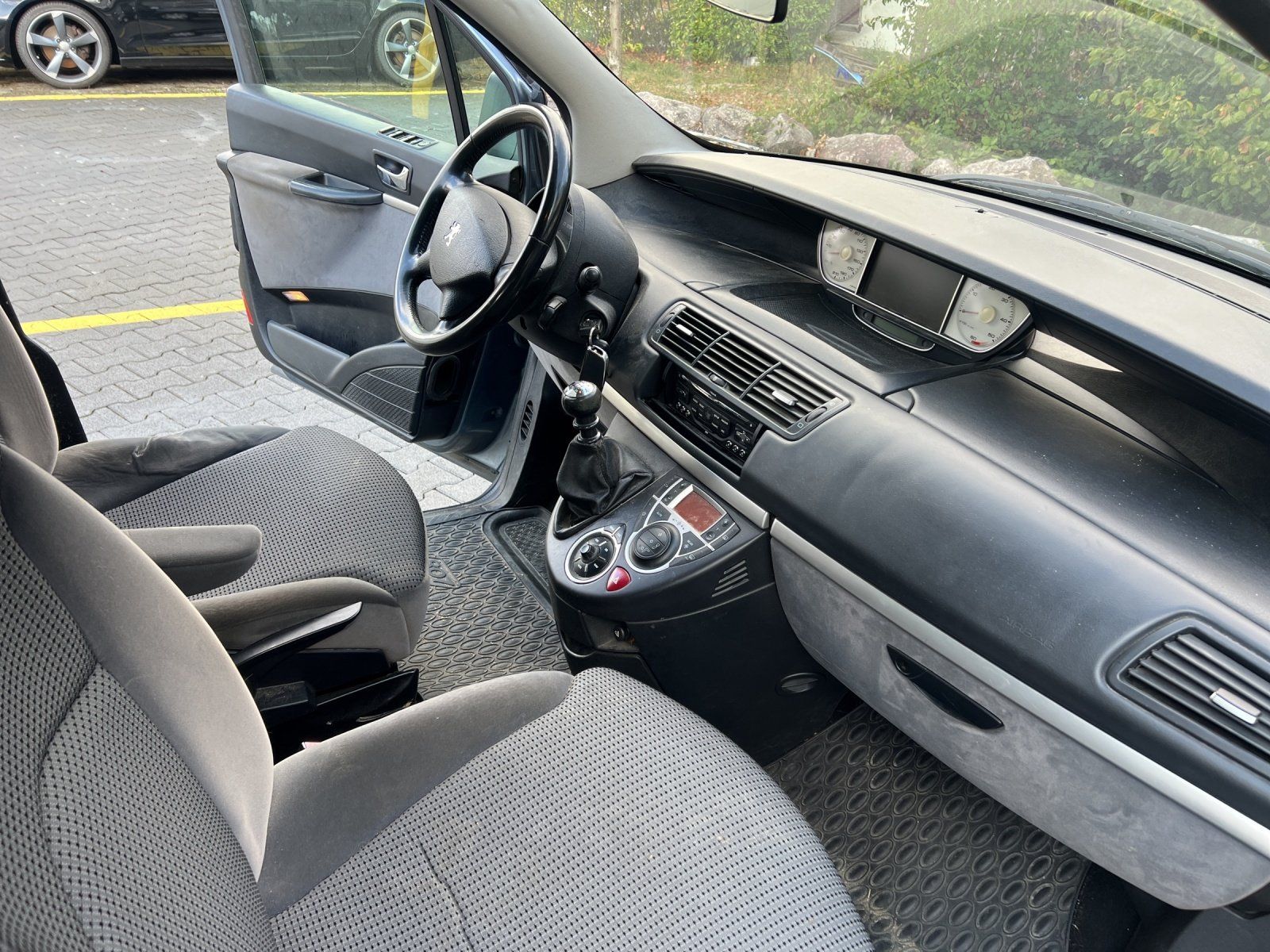 Peugeot Automobili: Peugeot 807 2.0 HDi – Usato da Kölliken venduto da Apollo74 7