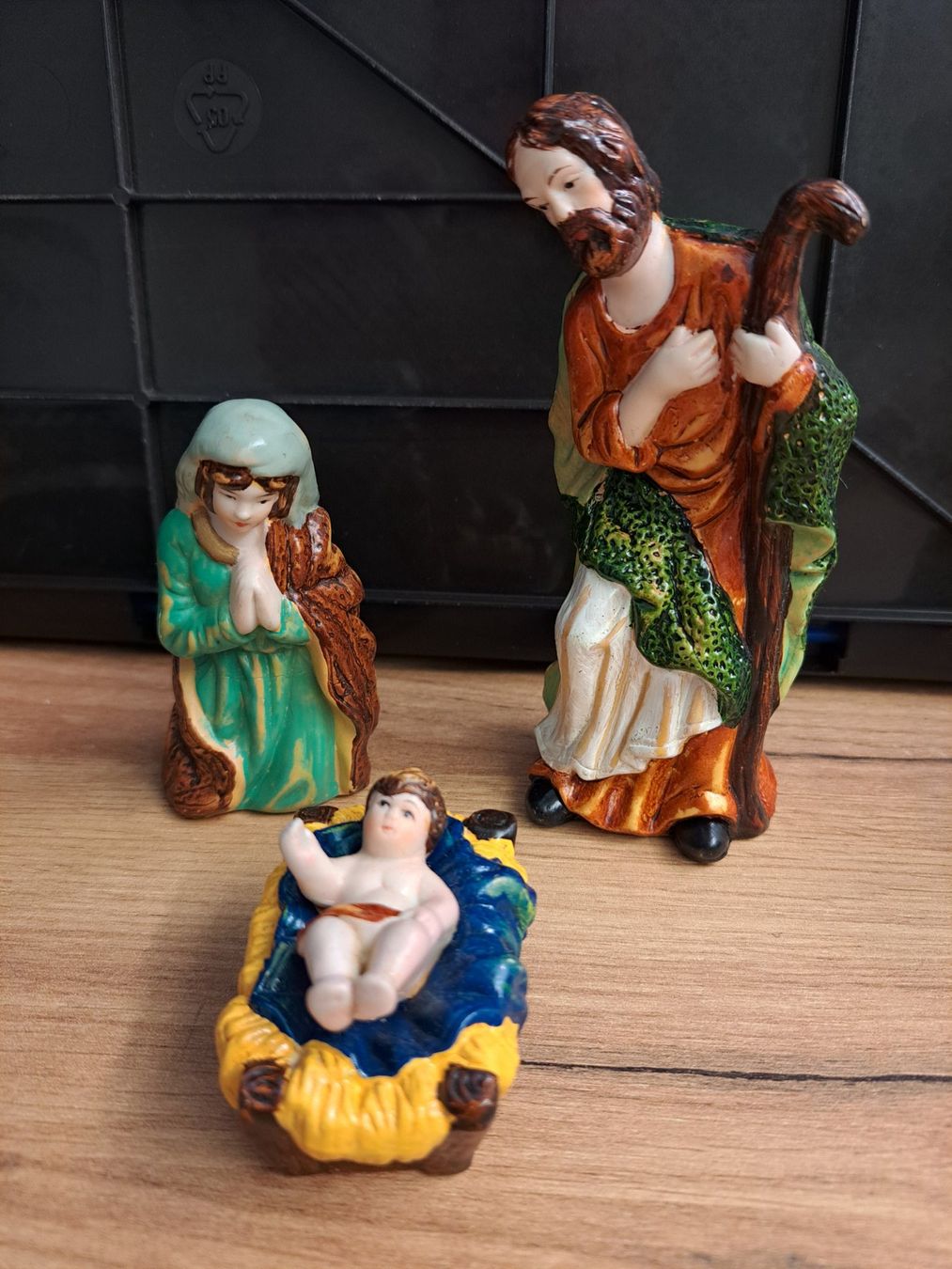 Statuette: Weihnachts-Krippenfiguren aus Keramik 11 Teile – Usato da Hauptwil venduto da maexchen71 1