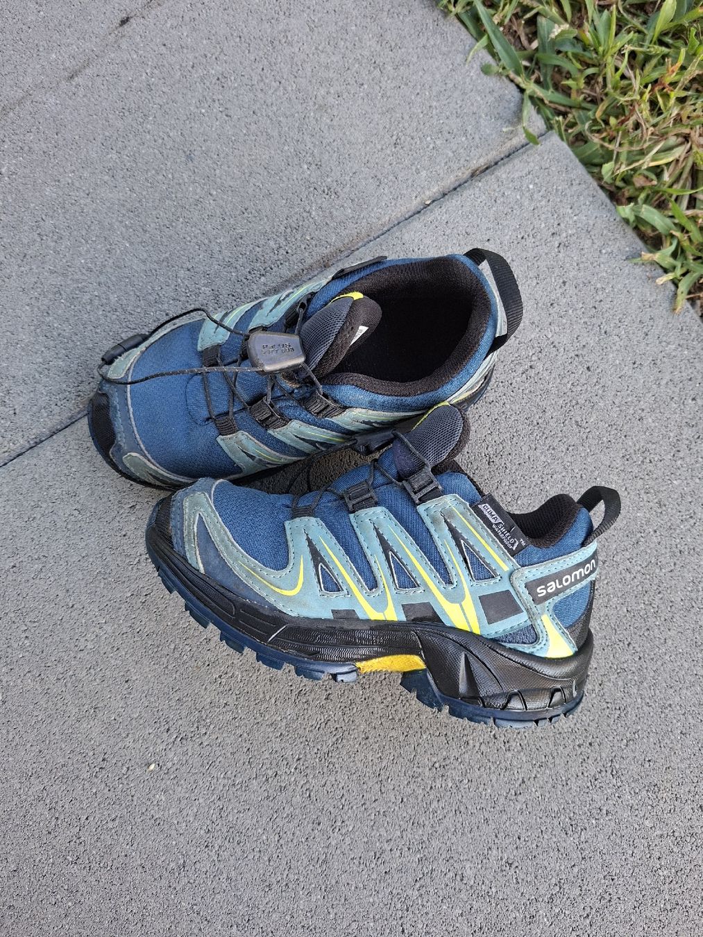 Schuhe für Jungen: Salomon Trekkingschuh – Gebraucht aus Grünenmatt von princess_