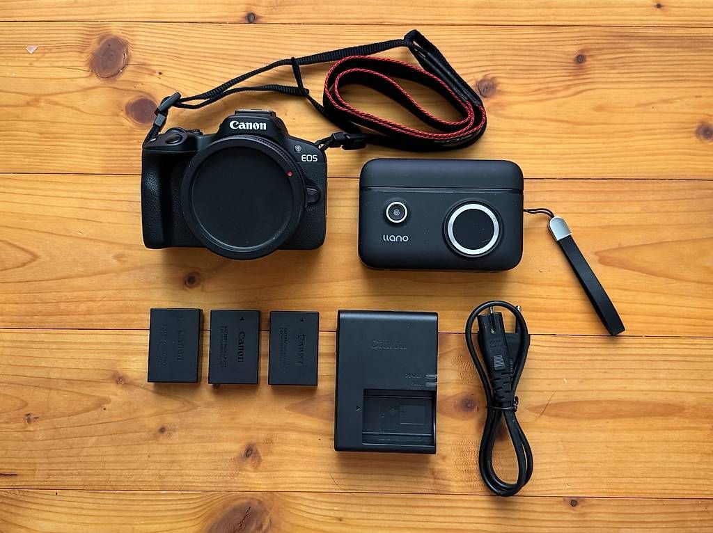 Canon Fotocamera: Canon EOS R50 Body, mit 3 Akkus – Usato da Wetzikon ZH venduto da sackheimbeutlin