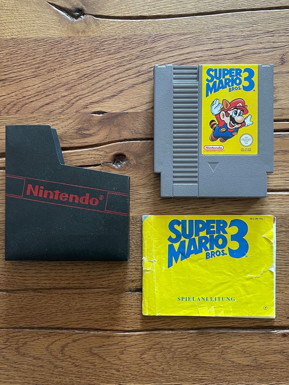 Nintendo Giochi: Super Mario Bros. 3 - NES - Mit Anleitung Schuber Retro – Usato da Zuerich venduto da Dorsi