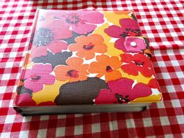 Altes Plattenalbum mit 19 Vinyl Singles ( Schlager ) !