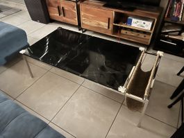 Table basse noir, marbre et métal. gebraucht
