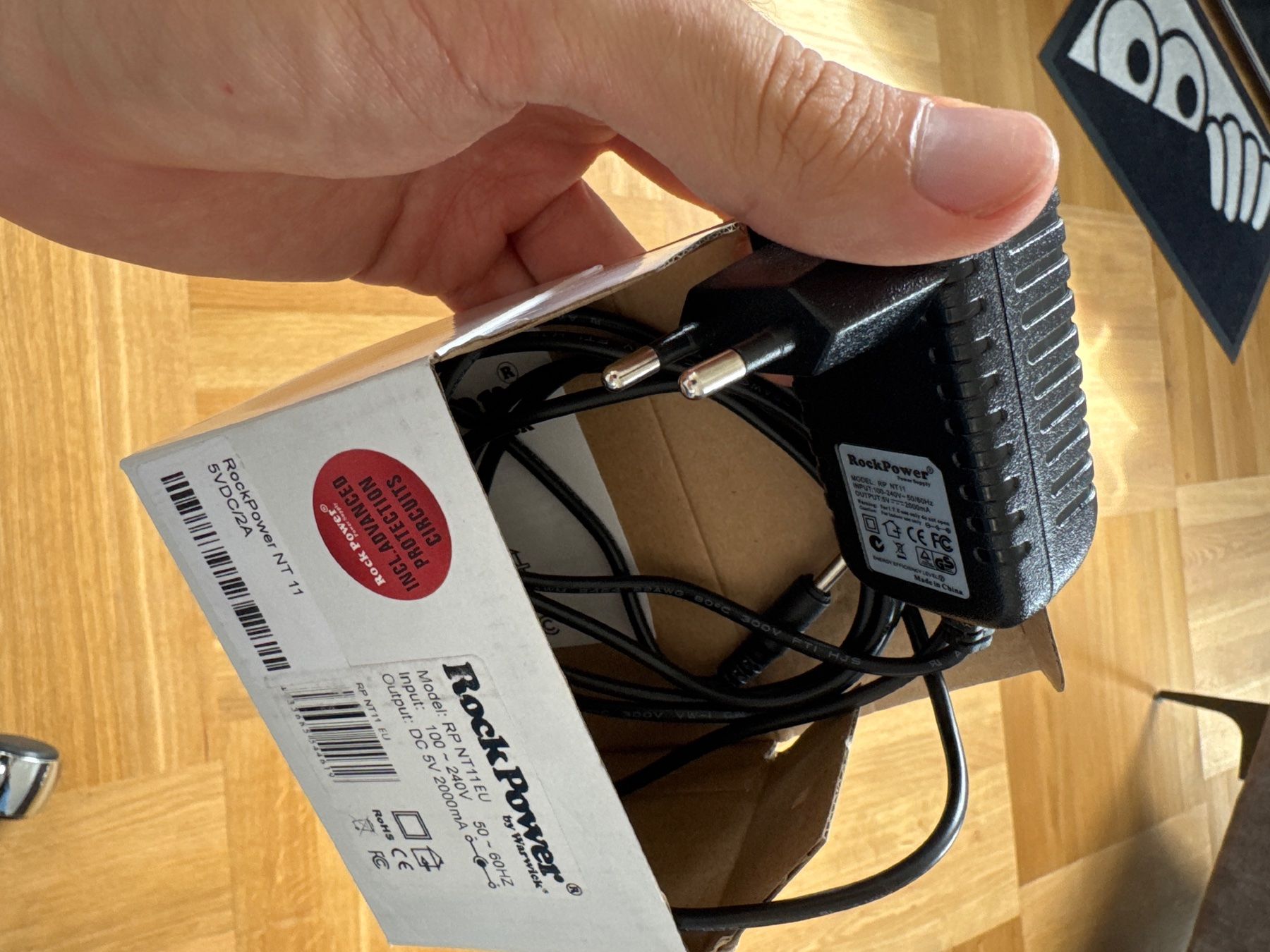 Caricabatterie: RockPower NT11 5V 2A Power Adapter / Schaltnetzadapter – Nuovo e nell'imballaggio originale da Zürich venduto da antoniomb94 3