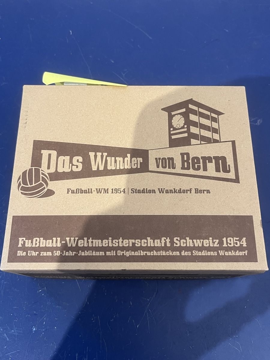 Orologi: Wankdorf YB Uhr neu Orginal. – Nuovo (secondo la descrizione) da Hindelbank venduto da Goldgrube24
