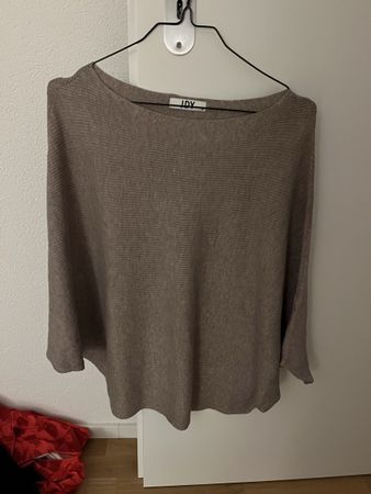 JDY Strick-Poncho, ideal für Herbsttage, Grösse M/L
