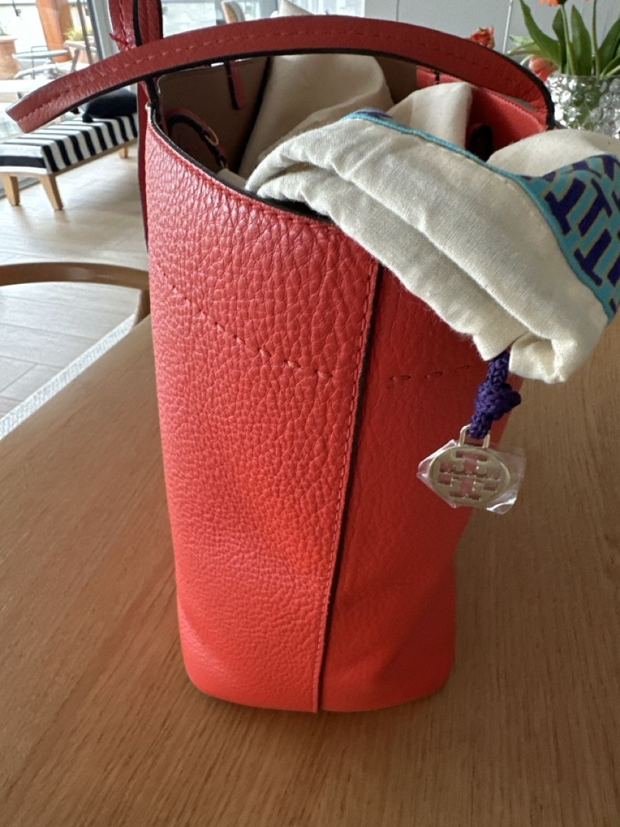 Tory Burch Taschen für Damen: Tory Burch Shopper rot – Gebraucht aus Beringen von Chris2026 2