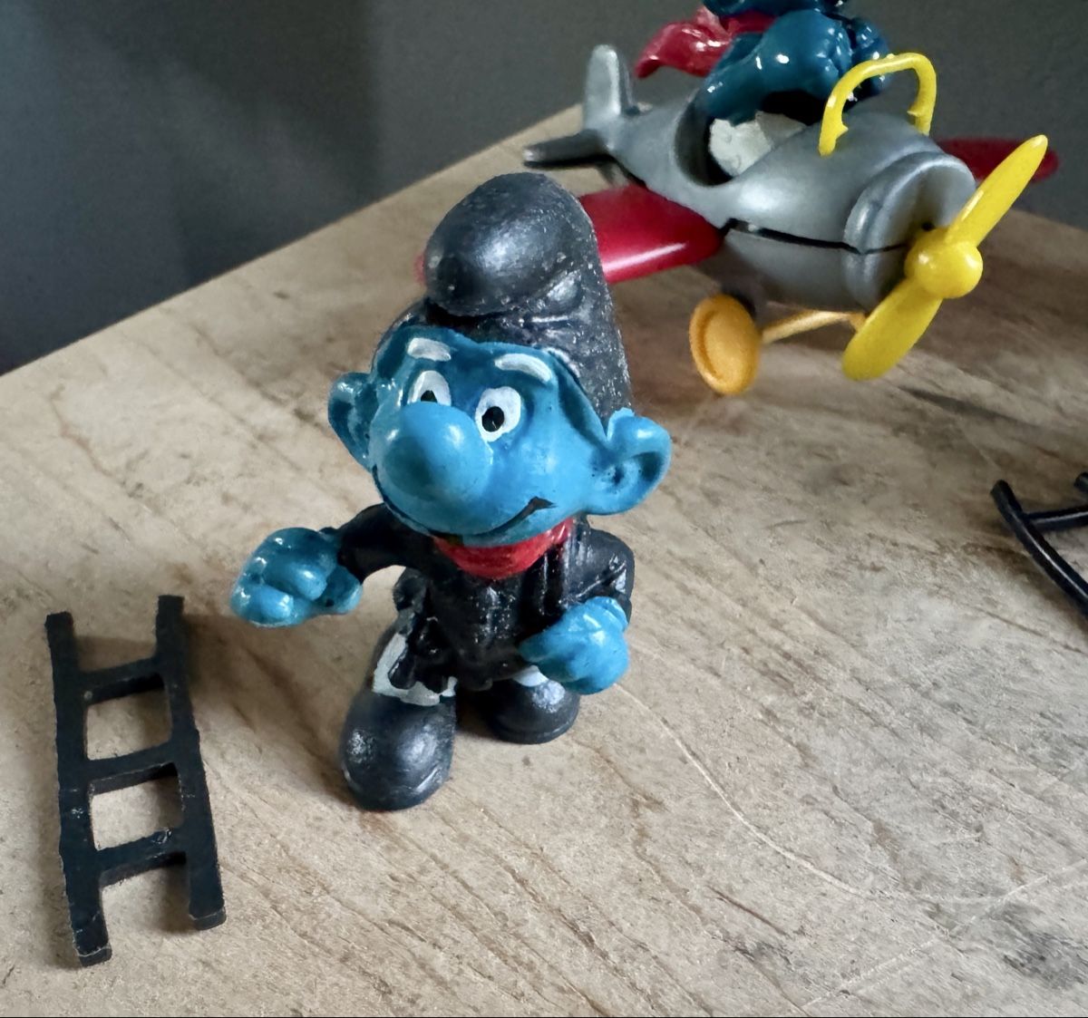 Statuette: 3 x alter Schlumpf Kaminfeger + Flieger – Usato da Rothrist venduto da Luckywinner 2