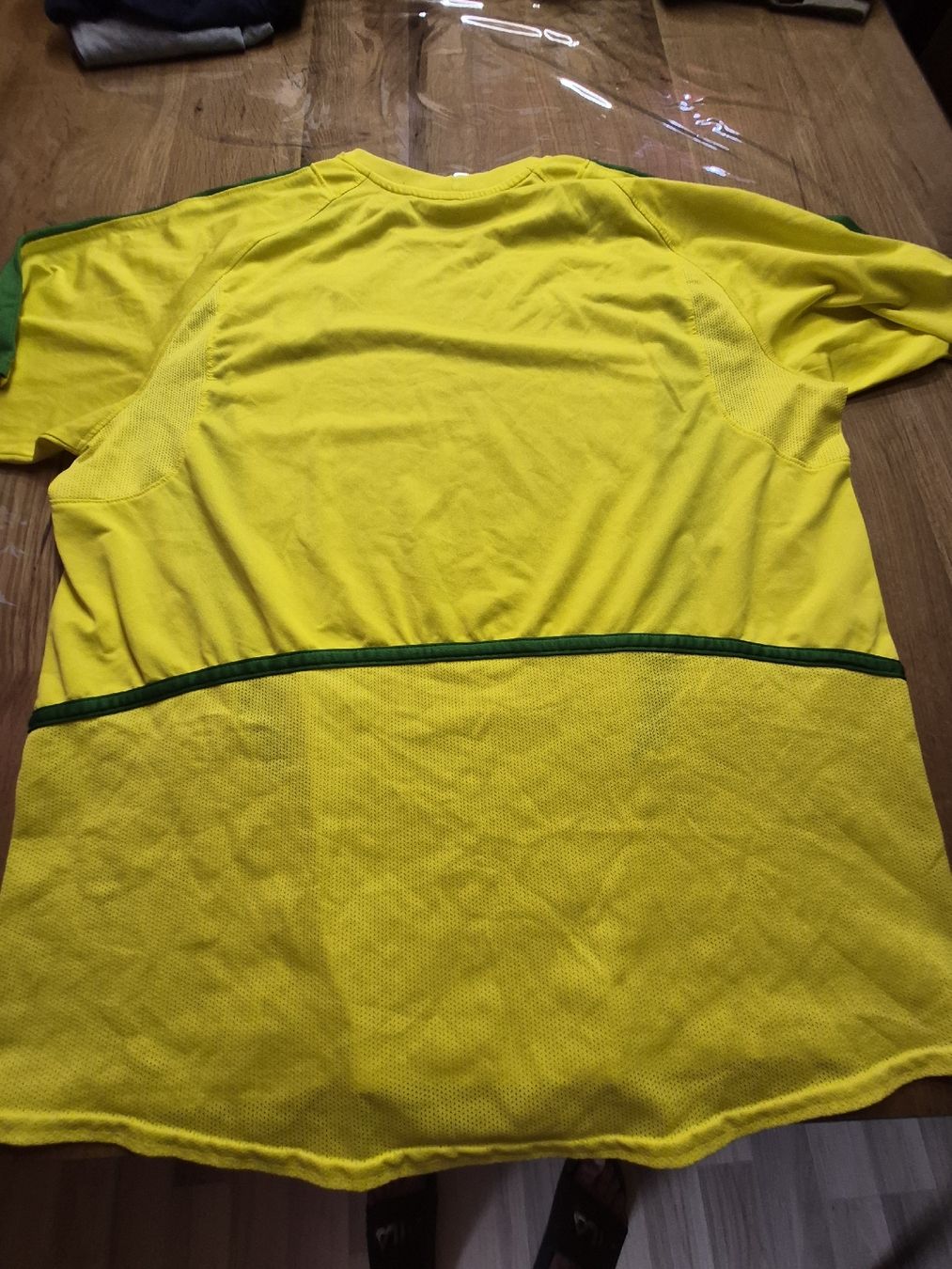 Leibchen & Hosen: Fussballtrikot Brasilien – Gebraucht aus Immensee von modi2000 2