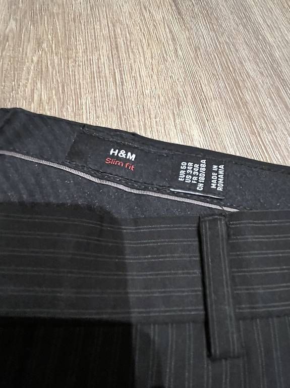 Completi, tute sportive e funzionali: Kompletter Anzug H&M – Usato da Zürich venduto da BigRock89 4