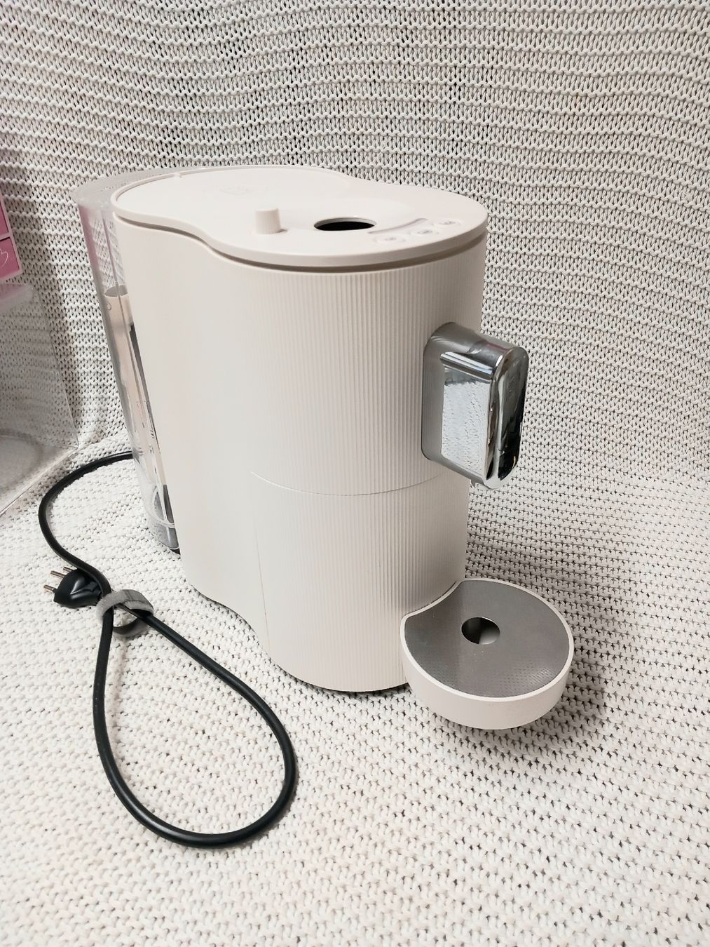 Coffee B Macchine per caffè & Macchine per espresso: CoffeeB Globe Kaffeemaschine weiss mit Kaffee – Nuovo (secondo la descrizione) da Gwatt (Thun) venduto da umwelt-brocki