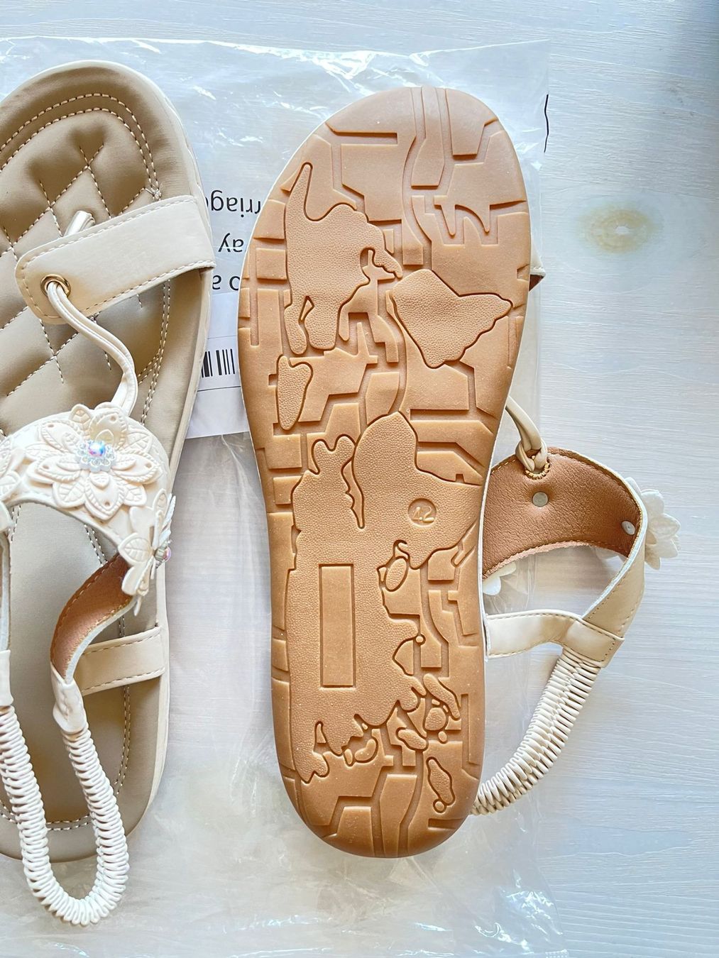 Scarpe da donna: Sandalen mit Blumenmuster Gr. 40 – Nuovo (secondo la descrizione) da Gränichen venduto da RetoLexi 1
