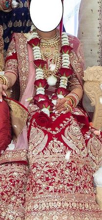 Superbe costume de Mariée brodé Or - Indienne Bollywood